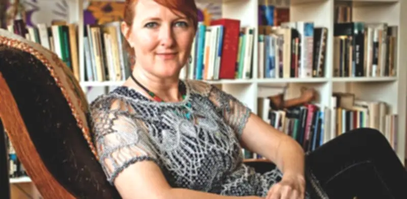 Tanya Huntington: autorretrato intelectual y político en nuevo libro de ensayos