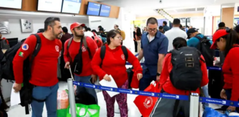 Topos mexicanos viajan a Venezuela para ayudar a víctimas de sismos