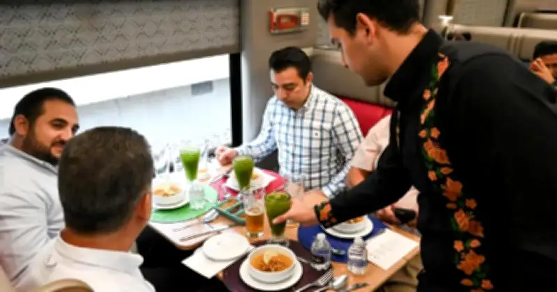Tren Maya lanza vagón restaurante Janal con alta cocina yucateca