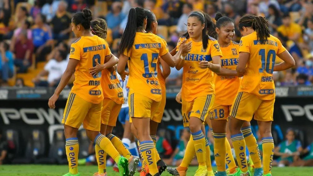 Triplete de Mayor impulsa victoria del Tigres Femenil sobre Puebla