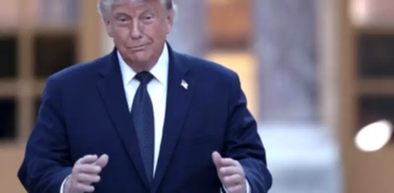 Trump arremete contra críticos del pacto con Irán: "Son tontos y envidiosos"