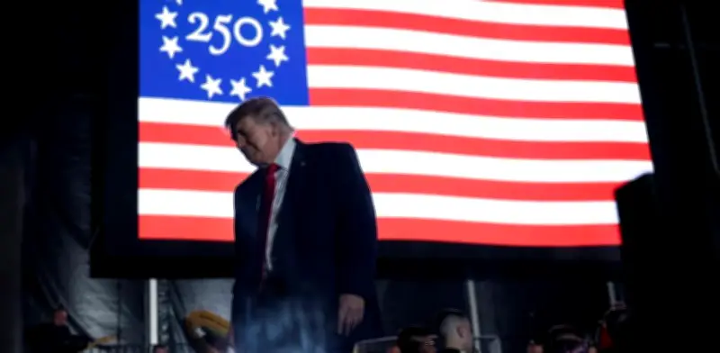 Trump inicia festejos por 250 años de EE.UU. con discurso político y críticas a Biden