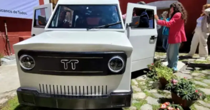 TT1 vs Olinia: autos eléctricos mexicanos en competencia directa