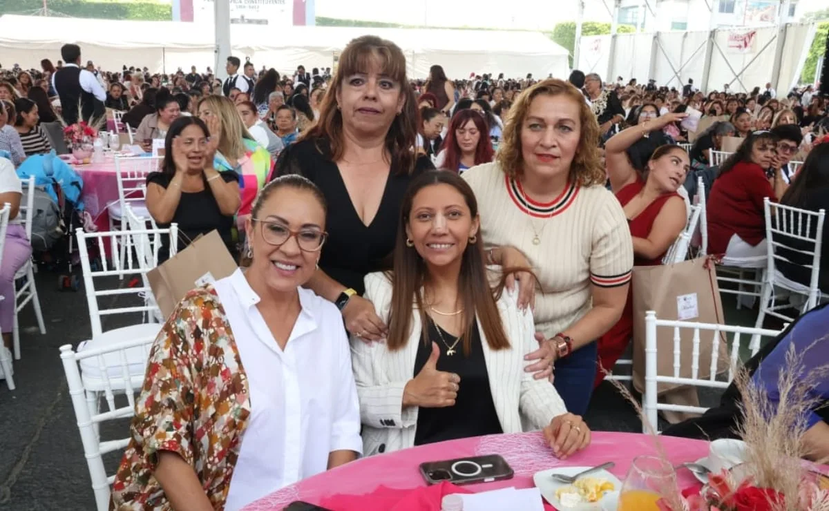 Venustiano Carranza celebra a las madres con Yuri y artistas