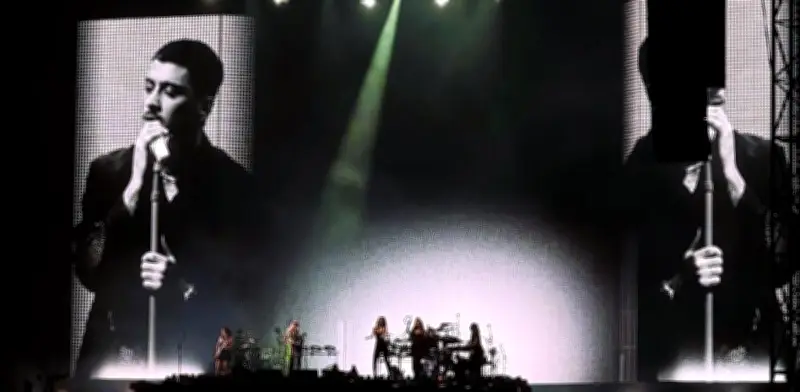 Zayn Malik en el Estadio GNP: Una íntima noche de vulnerabilidad y poder vocal