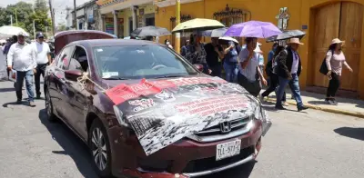 CNTE intensifica paro nacional en Oaxaca; marchan 6 mil maestros
