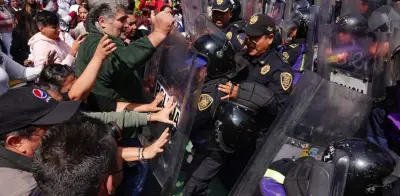 Descartan regreso de granaderos a calles de CDMX; presentan nuevo uniforme