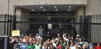 Gobierno propone aseguradora pública a la CNTE para destrabar protestas