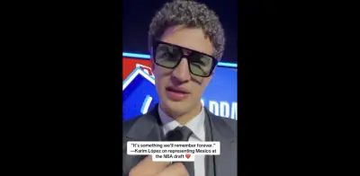 Karim López porta traje con motivos mexicanos en el Draft de la NBA