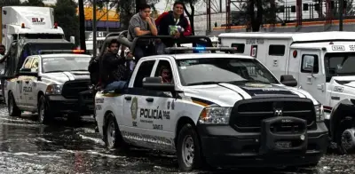 Lluvias colapsan Iztapalapa: inundaciones y caos en Línea A del Metro