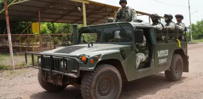 Nuevas explosiones en Apatzingán: campesino y militar heridos por narcominas