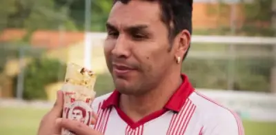 Salvador Cabañas promociona burritos de carne para apoyar a Paraguay en el Mundial 2026