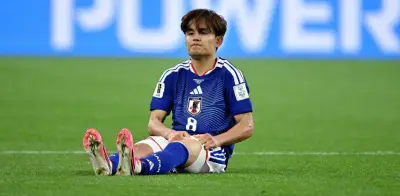 Take Kubo preocupa a Japón: sale en silla de ruedas tras lesión en Mundial