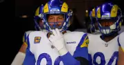 Aaron Donald podría salir del retiro para unirse a Myles Garrett en Rams