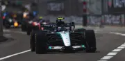 Antonelli gana en Mónaco; Checo Pérez décimo bajo investigación