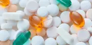 Cofepris alerta por falsificación de medicamento oncológico y bebidas alcohólicas