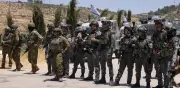Colonos israelíes invaden y atacan comunidades palestinas en Cisjordania