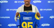 Dave Roberts elogia a Myles Garrett y cambia de equipo en la NFL