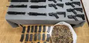 Detienen a hombre con arsenal en Nuevo León; llevaba 7 armas y 3 mil cartuchos