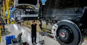 El espejismo automotriz: México ensambla, pero no innova