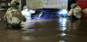 Fuerte lluvia inunda fraccionamiento Bric en Apizaco, Tlaxcala; más de 30 viviendas afectadas