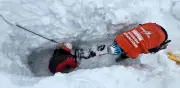 Hallan cuerpos de alpinista mexicano y su esposa tras avalancha en Perú