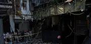 Incendio en hotel de Nueva Delhi deja 21 muertos y decenas atrapados