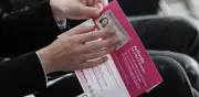 INE emite credencial para votar con opción de género no binario y más inclusión