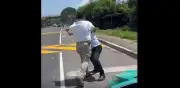 INM cesa a agente que golpeó a taxista en Chiapas; video viral