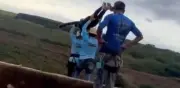 Joven muere al ser lanzada sin cuerda de seguridad en Brasil; seis detenidos