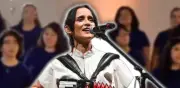 Julieta Venegas enfrenta críticas por canción 'La niña futbolista'