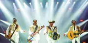 Los Tigres del Norte rugen con ambiente mundialista ante 60 mil fans en CDMX