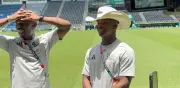 Mbokazi luce sombrero norteño antes de final de Sudáfrica vs Corea del Sur