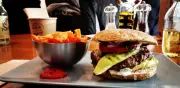 Nutrición y cáncer: lo que comes importa, pero la dieta anticáncer no existe