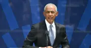 Obama inaugura su museo presidencial en Chicago sin Trump