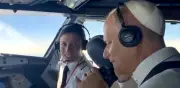 Papa León XIV saluda a pilotos en vuelo y usa catalán en Barcelona