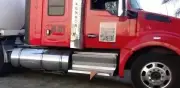 Persecución de tráiler robado en México-Pachuca deja daños y detenidos