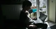 Redes sociales fallan en proteger a menores pese a promesas de seguridad