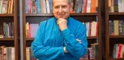 Salvador Alva llama a la rebelión humana en su libro 'Vidas plenas'