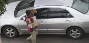 Vendedor agrede a joven con arma blanca en Edomex; video viral