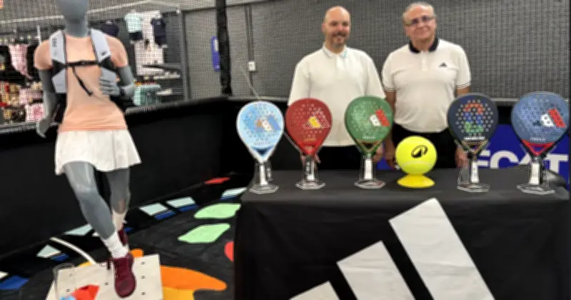 Adidas apuesta por el pádel y lanza colección mundialista 2026