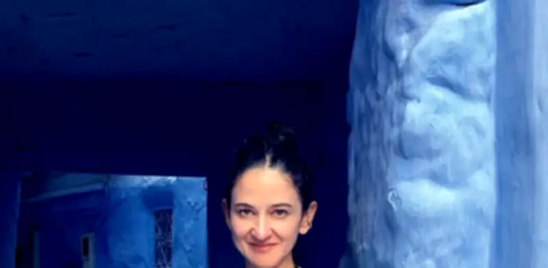 Andrea Mejía explora deseo y naturaleza en "La sed se va con el río"