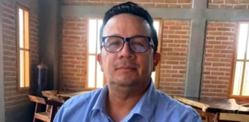 Balean al periodista Marcos Ramos tras festejos por triunfo del Tri; reportan estable