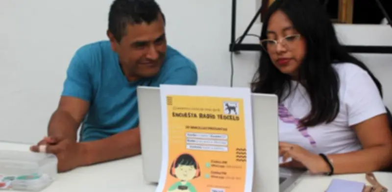 Bazar FM: estudiantes recaudan fondos para antena de Radio Teocelo