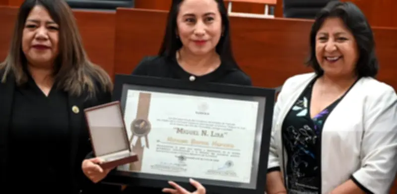 Congreso de Tlaxcala reconoce trayectoria de periodista Miriam Bueno con Presea Miguel N. Lira