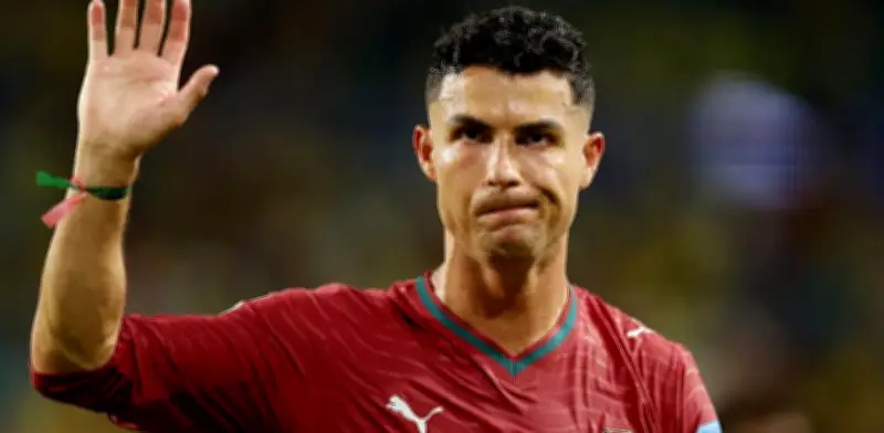 Cristiano Ronaldo emociona a niño sobreviviente de terremotos en Venezuela
