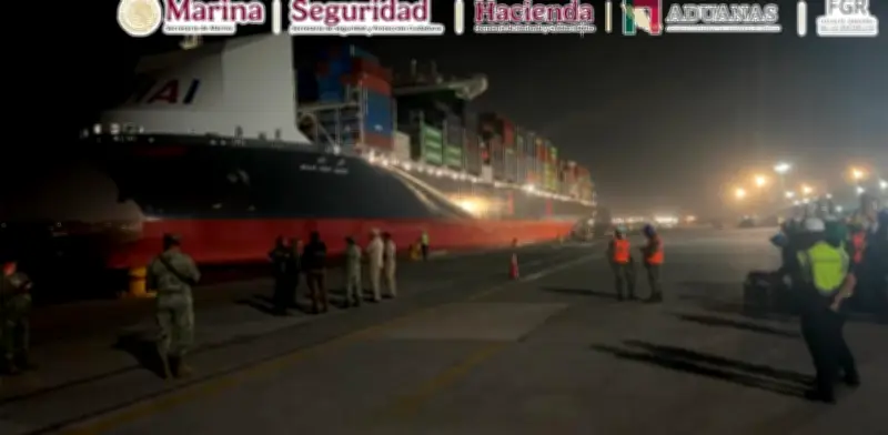 Decomisan mil 187 kg de cocaína en buque en Lázaro Cárdenas, Michoacán