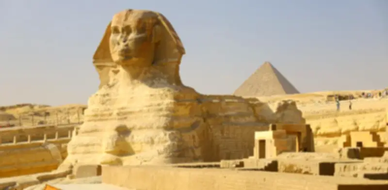 Egipto descubre tumbas de 2 mil años y ciudad bizantina en el desierto