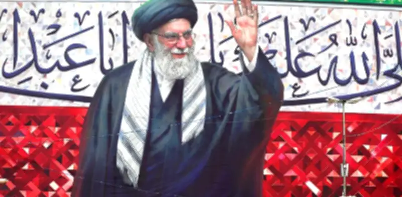 Irán amenaza a EU e Israel si atacan durante funeral de Jamenei