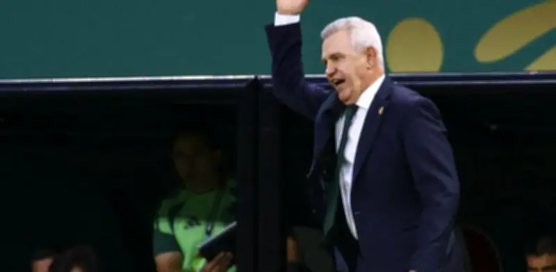 Javier Aguirre explota por cambio de horario en México vs Inglaterra